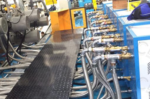 JF型薄膜分卷机机械密封旋转接头应用案例